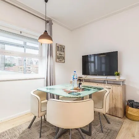 With Veranda In Gaia - 3d * Вила-Нова-ди-Гая