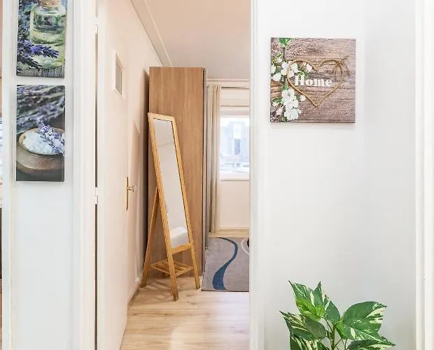 Apartament With Veranda In Gaia - 3d *